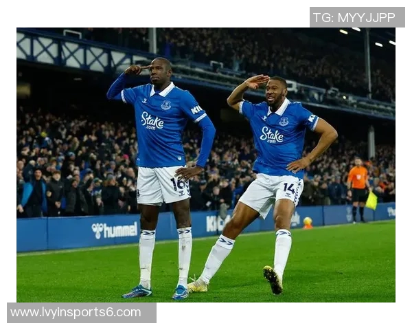 纽卡斯尔足球队的辉煌历程与未来展望:从传统强队到现代足球的崛起 纽卡斯尔足球队的辉煌历程与未来展望:从传统强队到现代足球的崛起